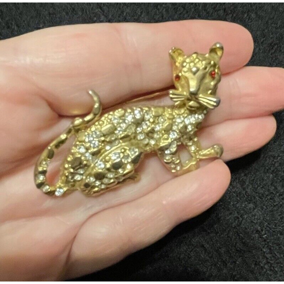 Vintage Dick Co HTF Gold Tone & Rhinestone Big Cat Brooch Pin Red Eyes - Picture 4 of 7
